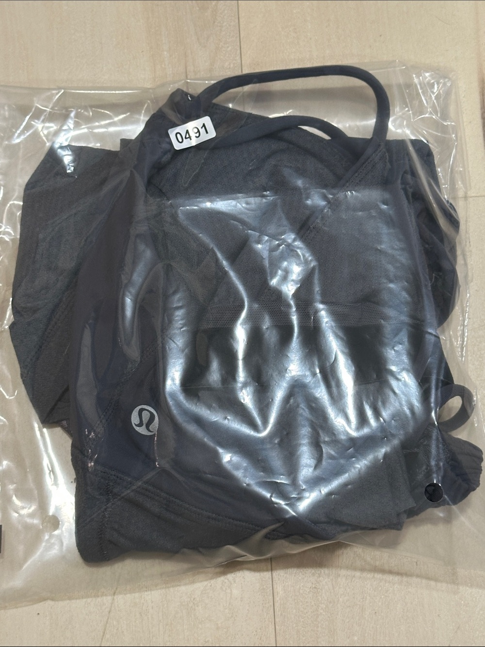 Lululemon Integrity Hot Tank Coal Sz 10 Athletic  yoga lightweight quick drying - Picture 12 of 12